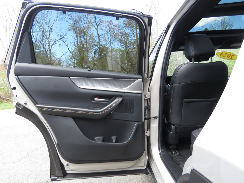 Used 2024 MAZDA CX-90 Plug-In Hybrid w/ Premium Plus AWD/4WD image 20