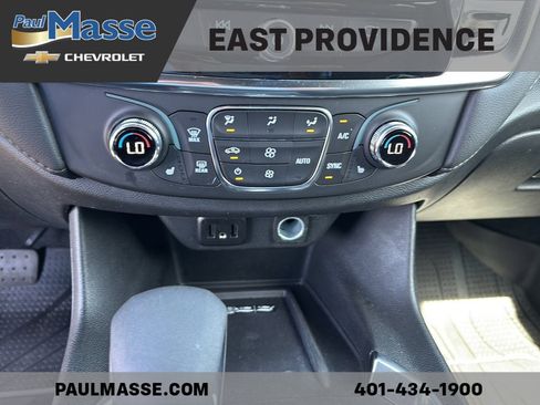 Certified 2023 Chevrolet Traverse LT w/ Rear Camera Mirror Package AWD/4WD image 13