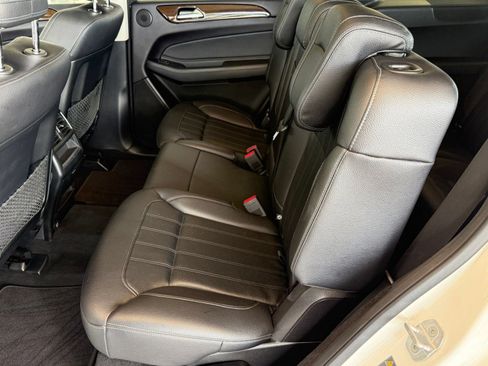 Used 2017 Mercedes-Benz GLS 450 4MATIC image 28