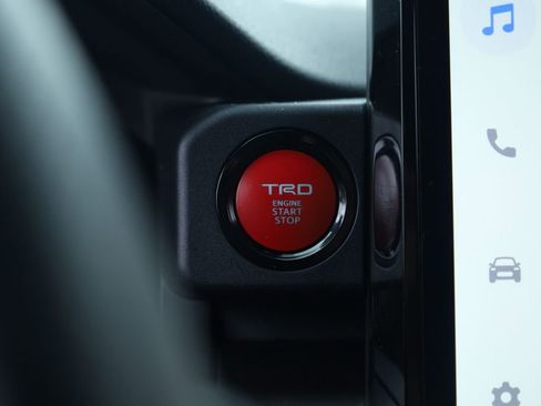 Used 2025 Toyota 4Runner TRD Off-Road Premium image 36