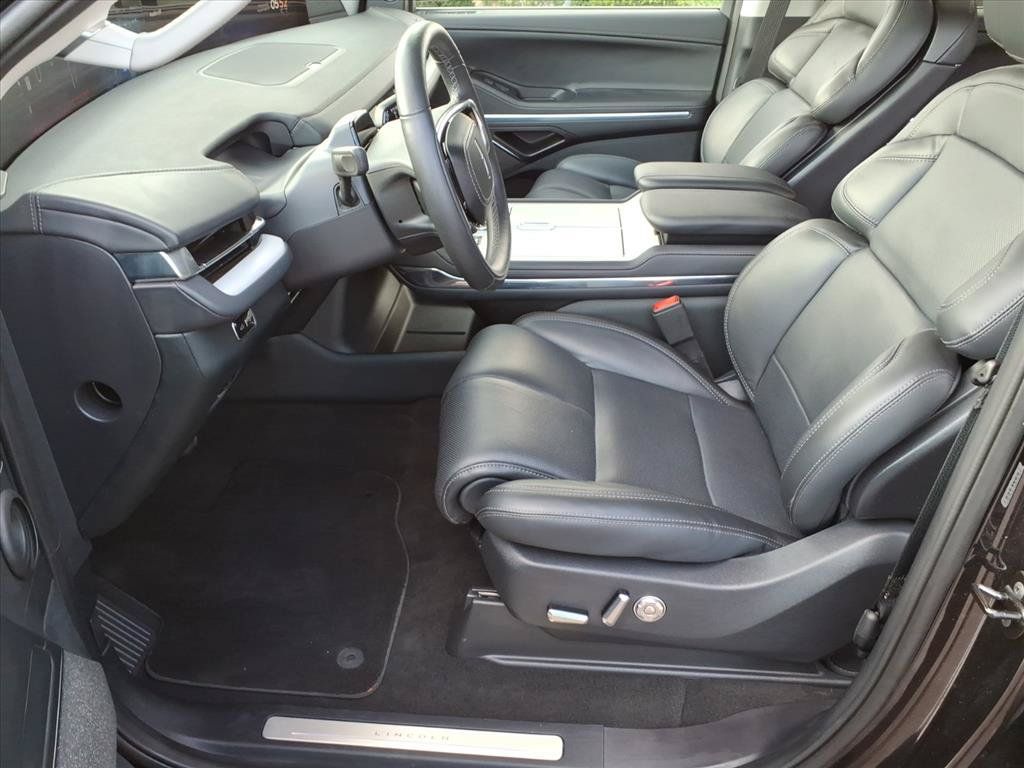 Used 2026 Lincoln Navigator Reserve AWD/4WD image 4