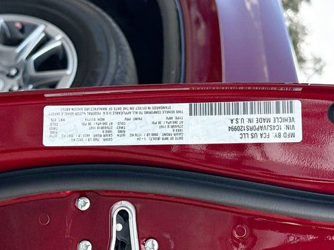 Used 2024 Jeep Wagoneer 4WD w/ Convenience Group I image 45