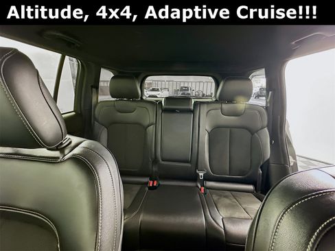 Used 2024 Jeep Grand Cherokee Altitude image 24