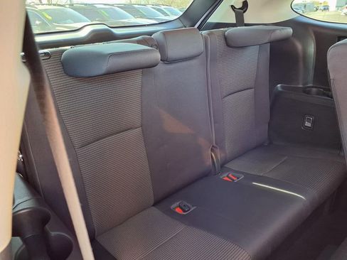 Used 2020 Toyota Highlander L image 22
