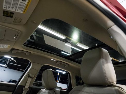 Used 2022 Lincoln Corsair AWD w/ Premium Package image 5