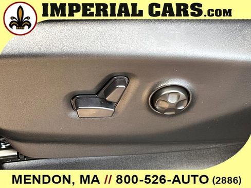 New 2026 Chrysler Pacifica Select image 33