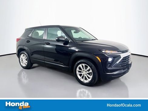 Used 2024 Chevrolet TrailBlazer LS image 1