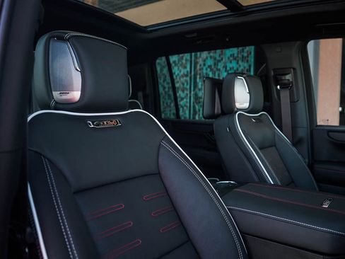 New 2026 GMC Yukon XL AT4 Ultimate AWD/4WD image 12