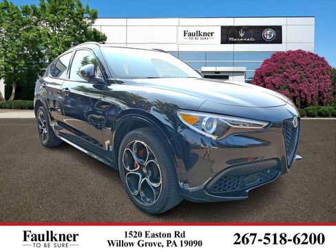 Used 2023 Alfa Romeo Stelvio Veloce AWD/4WD image 1