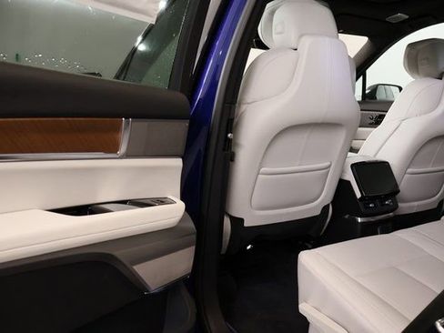 New 2026 Cadillac Vistiq Sport image 25