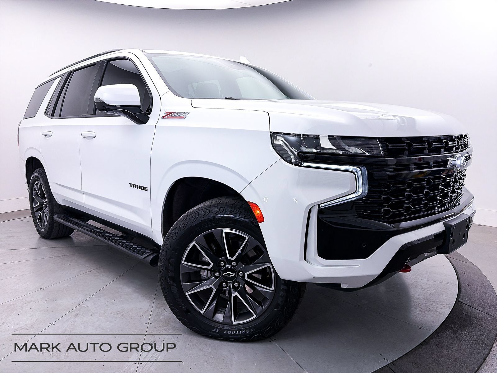 Used 2023 Chevrolet Tahoe Z71 w/ Luxury Package AWD/4WD image 1
