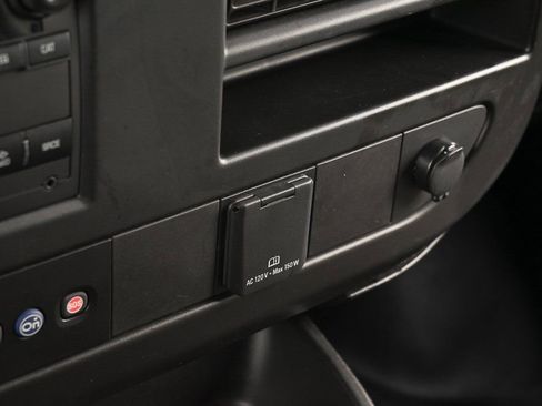 Used 2022 GMC Savana 3500 Extended w/ Driver Convenience Package image 31