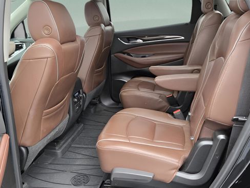 Used 2018 Buick Enclave Avenir w/ Avenir Technology Package image 5