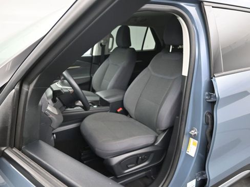 Certified 2025 Ford Explorer Active RWD image 9