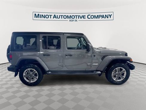 Used 2023 Jeep Wrangler Unlimited Sahara w/ Dual Top Group AWD/4WD image 10