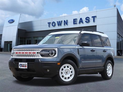 New 2025 Ford Bronco Sport Heritage w/ Convenience Package image 24