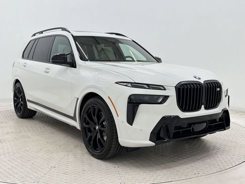 New 2026 BMW X7 M60i AWD/4WD image 7