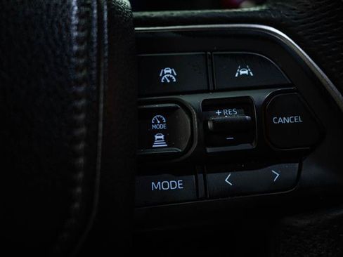 Used 2024 Toyota Tacoma TRD Sport AWD/4WD image 17