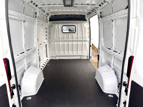 New 2026 RAM ProMaster 1500 w/ Convenience Group FWD image 11