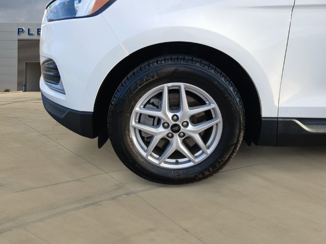 Used 2024 Ford Edge SEL AWD/4WD image 14