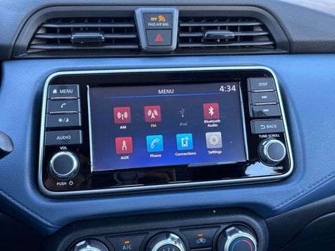 Used 2025 Nissan Versa SV FWD image 20