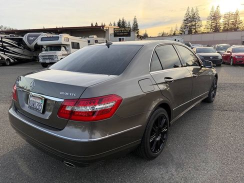 Used 2012 Mercedes-Benz E 350 BlueTEC Sedan image 6
