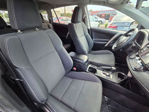 Used 2017 Toyota RAV4 XLE AWD/4WD image 20