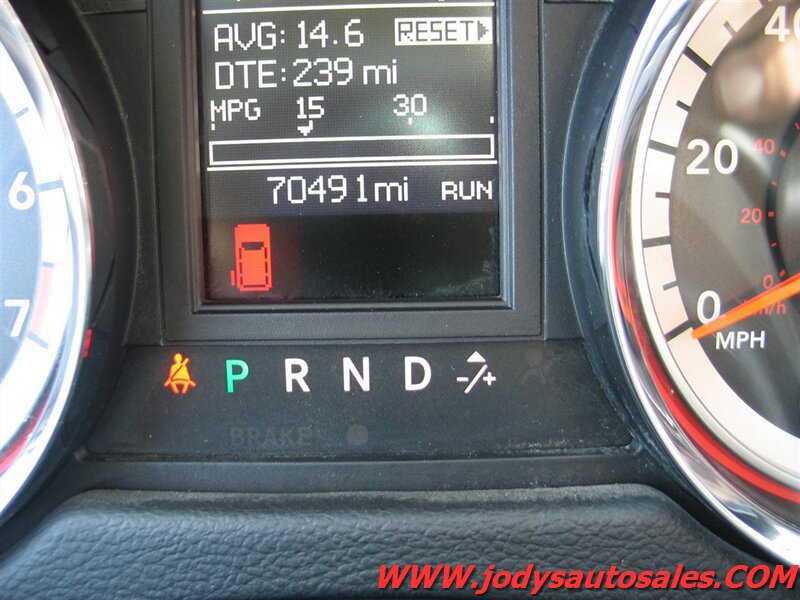 Used 2016 Dodge Grand Caravan SXT w/ Rear Park Assist Package FWD image 13