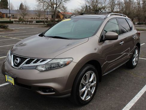 Used 2012 Nissan Murano LE w/ Platinum Pkg image 2