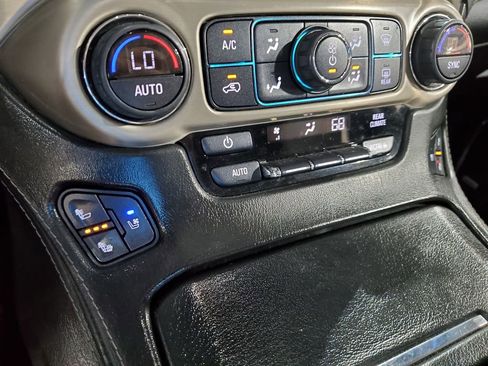 Used 2017 GMC Yukon XL Denali w/ Open Road Package AWD/4WD image 43