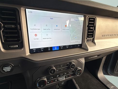 Certified 2025 Ford Bronco Outer Banks AWD/4WD image 30