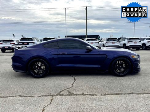 Used 2019 Ford Mustang Shelby GT350 w/ Technology Package image 9