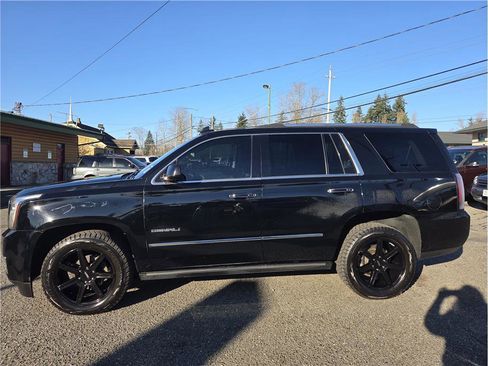 Used 2017 GMC Yukon Denali image 5