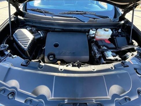 Used 2019 Chevrolet Traverse LT image 10