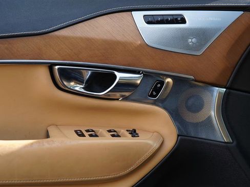 Used 2016 Volvo XC90 T6 image 35