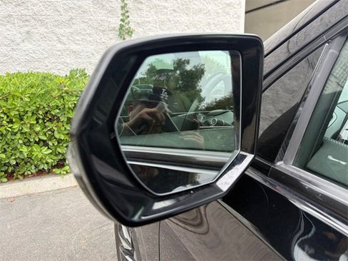 Used 2023 Cadillac Escalade ESV Sport image 31