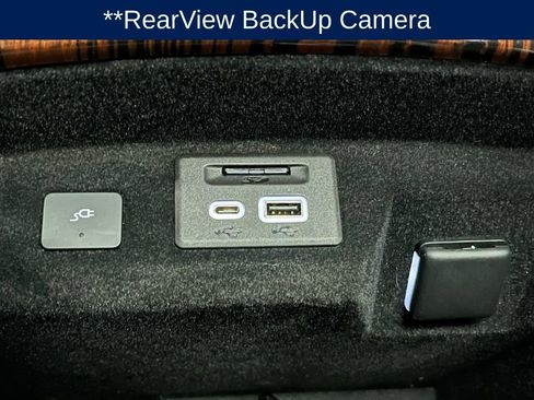 Used 2022 Cadillac Escalade Premium Luxury w/ LPO, Illumination Package image 13