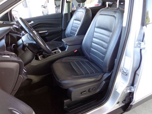 Used 2018 Ford Escape SEL w/ Ford Safe & Smart Package AWD/4WD image 13