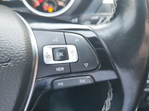Used 2020 Volkswagen Tiguan SE R-Line AWD/4WD image 12