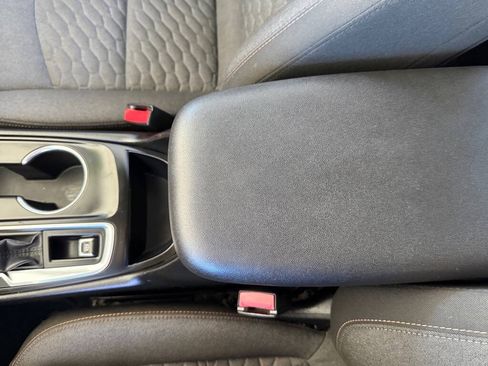 Used 2019 Chevrolet Equinox LT FWD image 20
