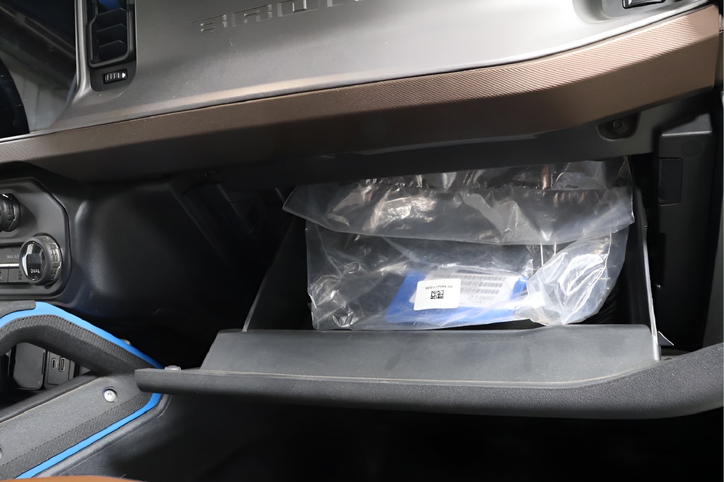 Used 2023 Ford Bronco Outer Banks w/ Sasquatch Package AWD/4WD image 28