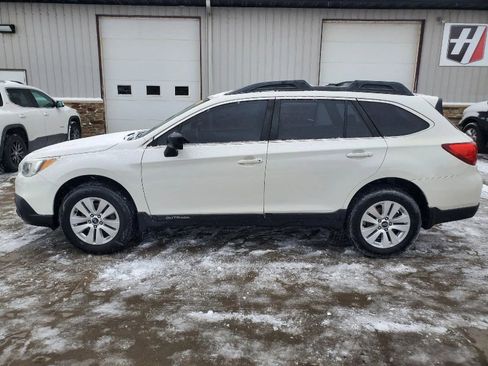Used 2017 Subaru Outback 2.5i image 8
