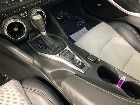 Used 2020 Chevrolet Camaro LT RWD image 18