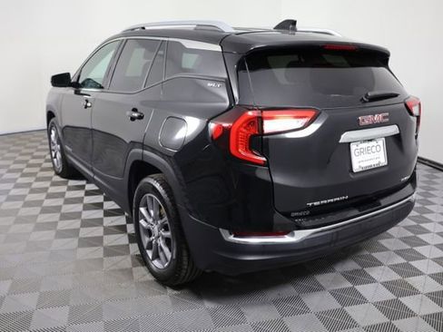 Used 2024 GMC Terrain SLT image 6