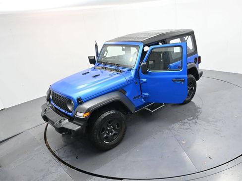 Used 2025 Jeep Wrangler Sport AWD/4WD image 36