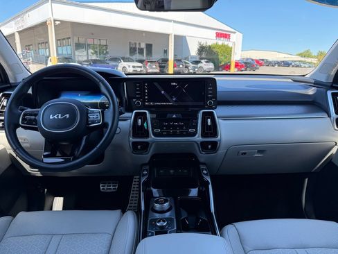 Certified 2023 Kia Sorento SX Prestige AWD/4WD image 21