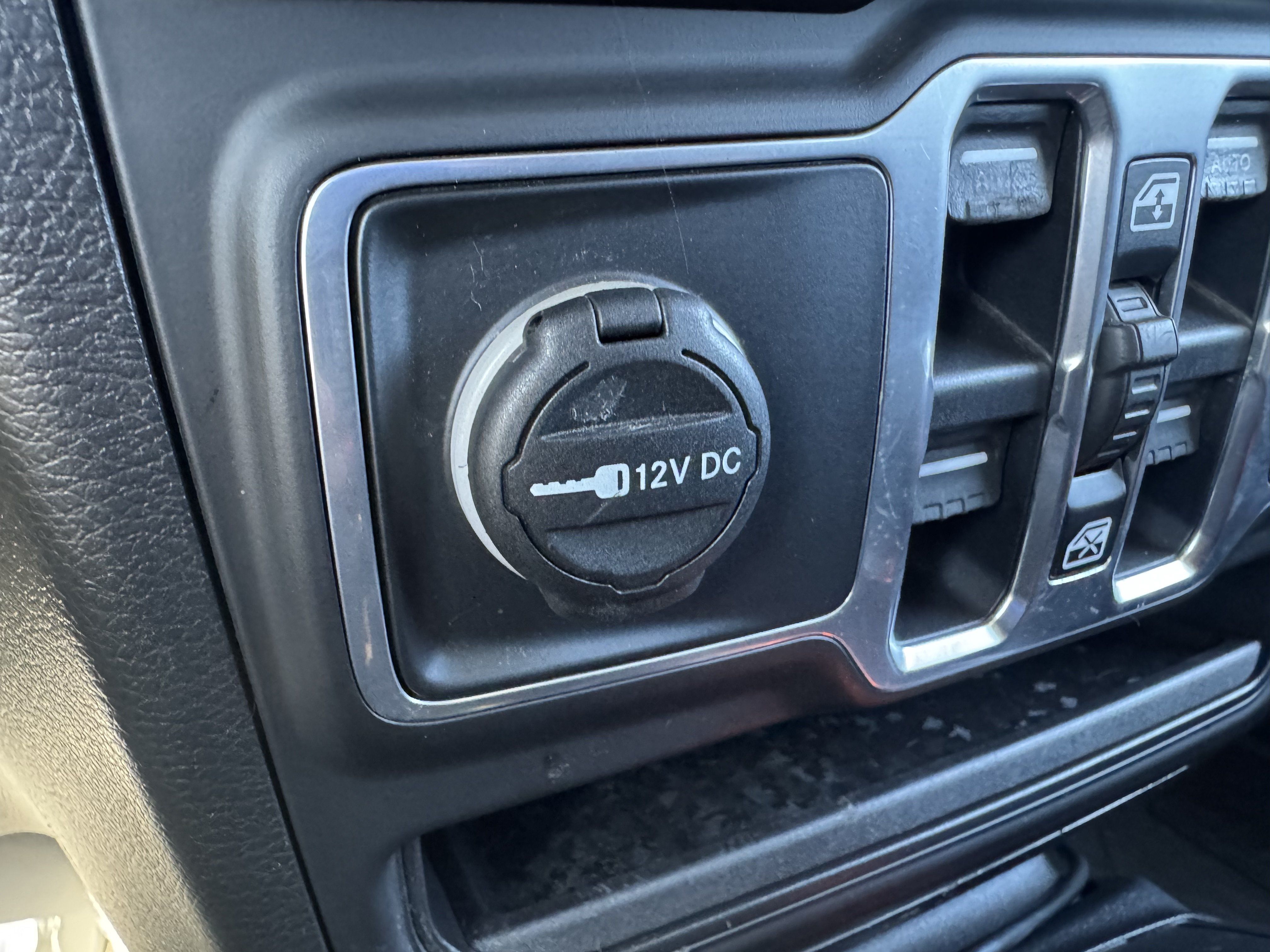 Used 2018 Jeep Wrangler Unlimited Sport S AWD/4WD image 27