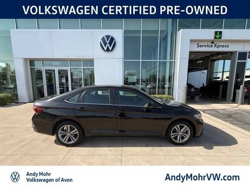 Used 2024 Volkswagen Jetta SE FWD image 5