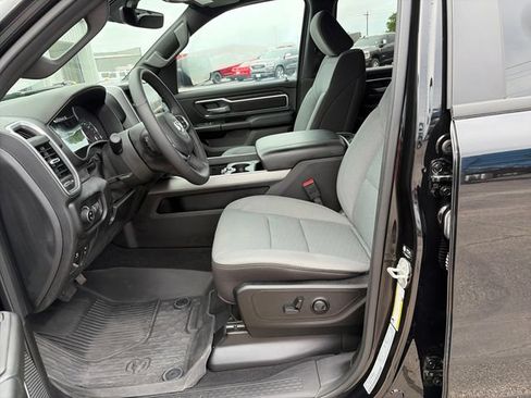 Used 2025 RAM 1500 Big Horn AWD/4WD image 9