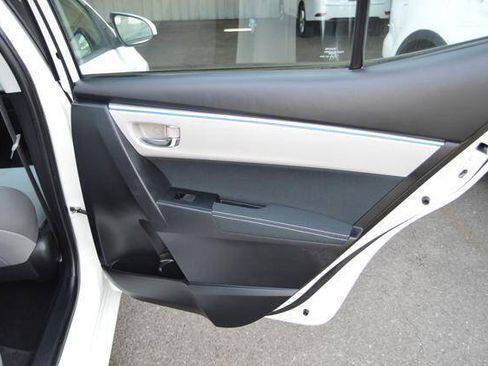 Used 2015 Toyota Corolla LE FWD image 48